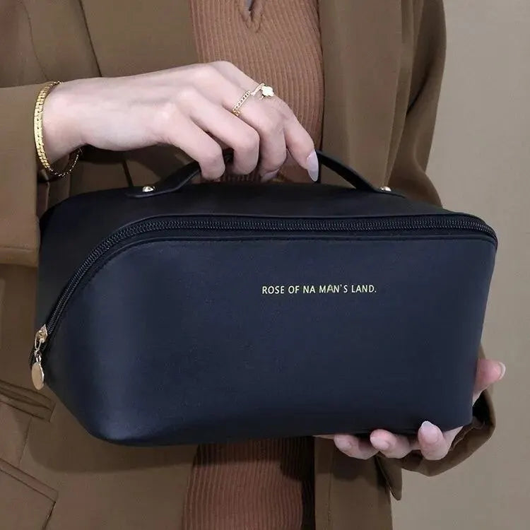Luxury Makeup Organizer Bag – Spacious Travel Cosmetic Case with Smart Storage