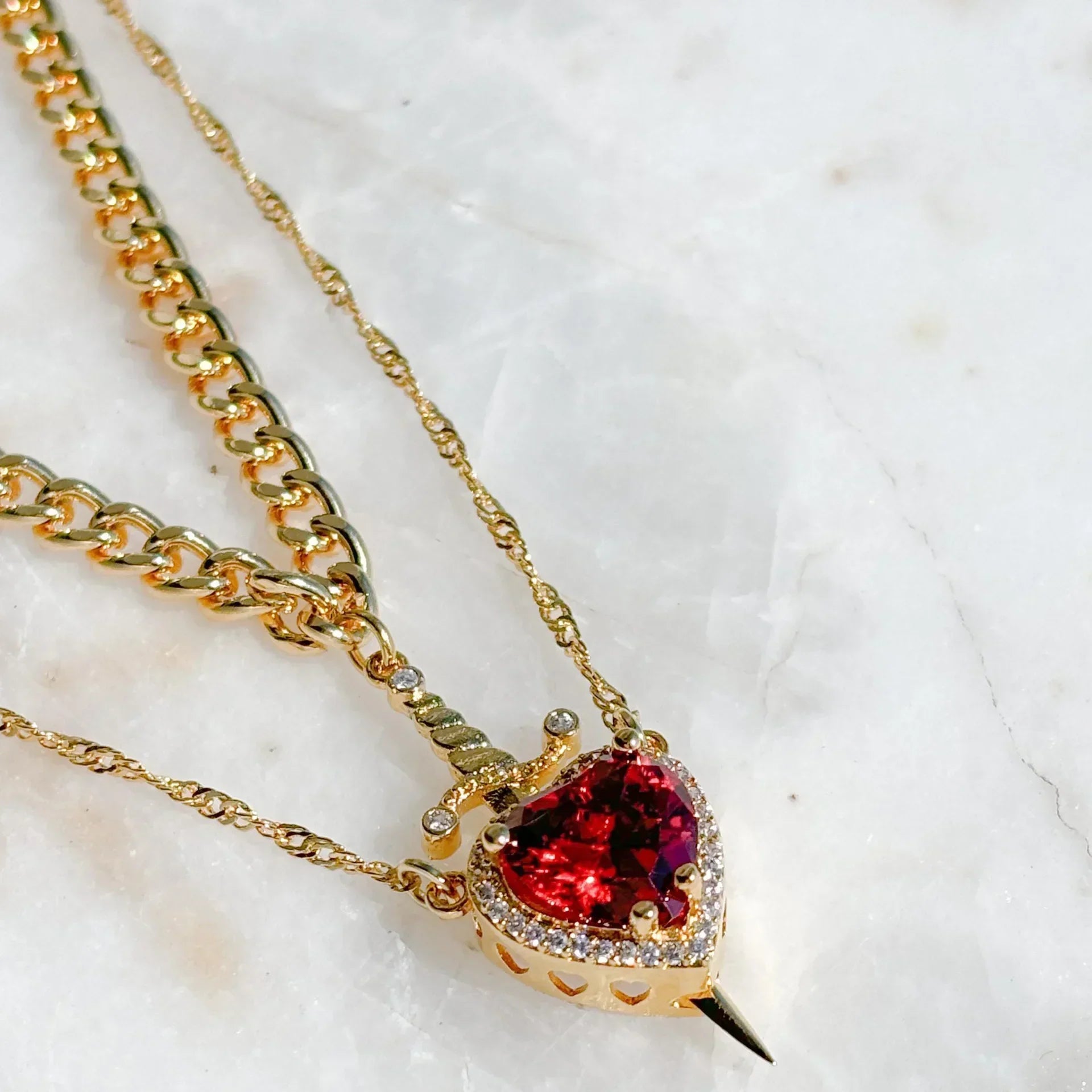 Interlocking Heart & Sword Necklace Set – Couple's Symbolic Jewelry in Gold/Silver