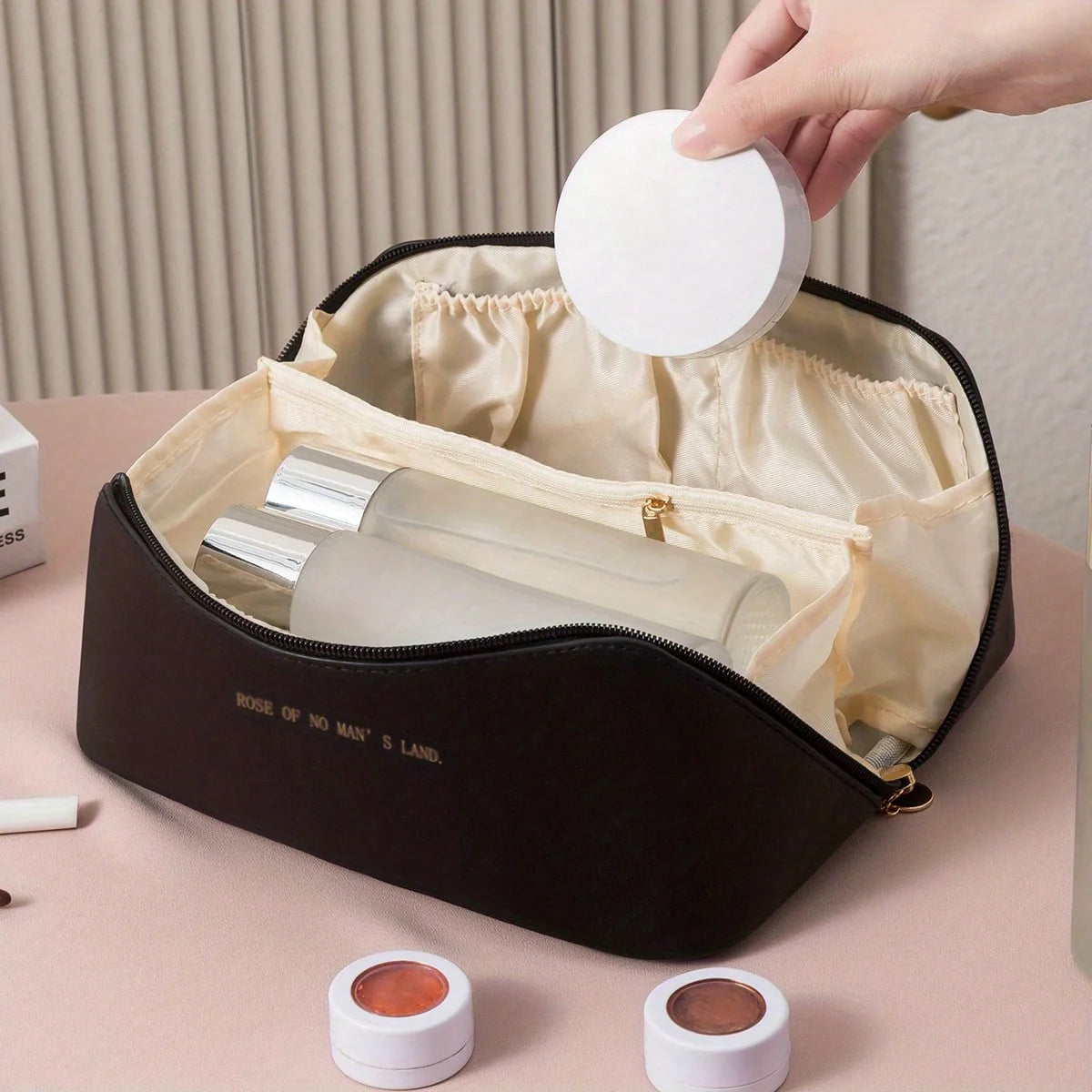 Luxury Makeup Organizer Bag – Spacious Travel Cosmetic Case with Smart Storage