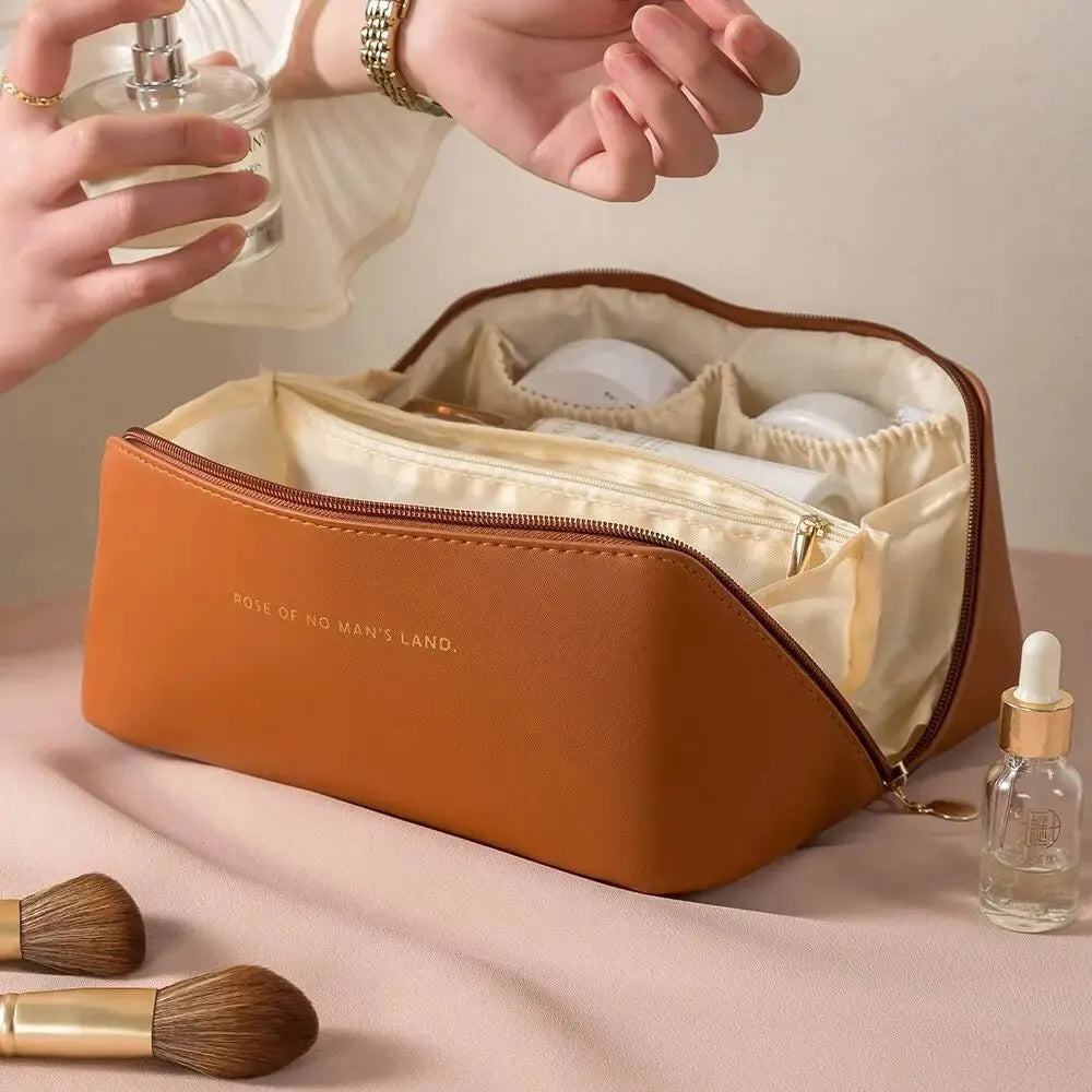 Luxury Makeup Organizer Bag – Spacious Travel Cosmetic Case with Smart Storage