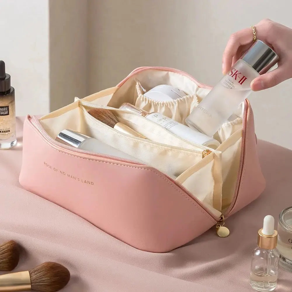 Luxury Makeup Organizer Bag – Spacious Travel Cosmetic Case with Smart Storage
